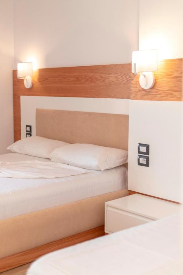 Ventus Hotel Ksamil Exterior photo