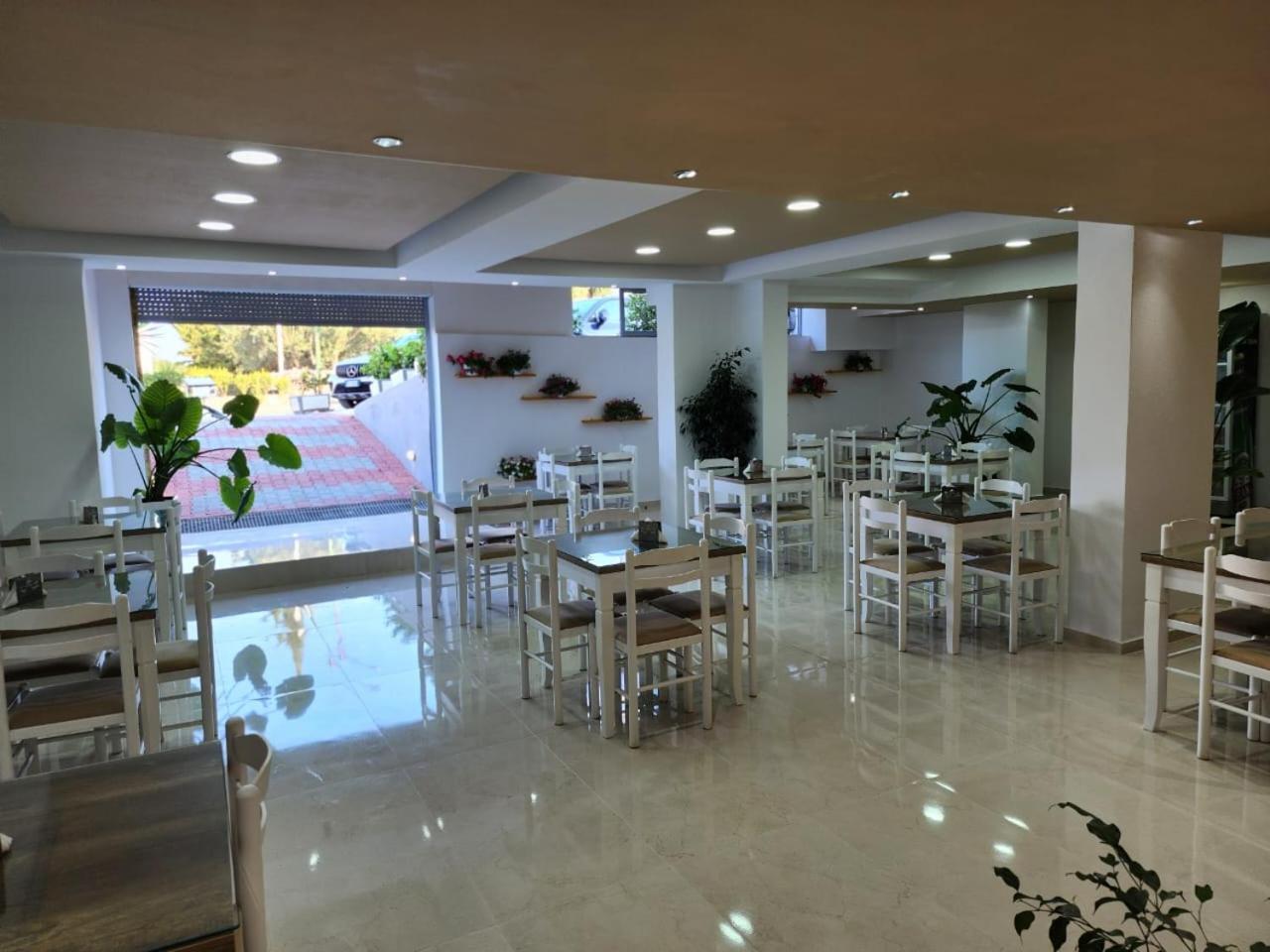 Ventus Hotel Ksamil Exterior photo